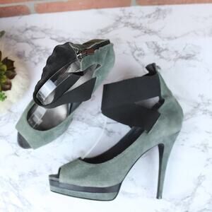 Bakers Gray/Green Suede Leather Peep Toe Stiletto Amber Heels Size 10 Women's